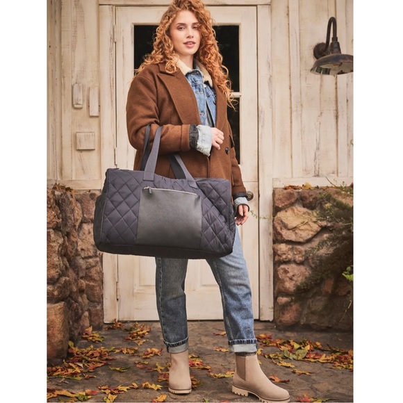 Navy Quilted Weekender Bag by DSW - Picture 4 of 9